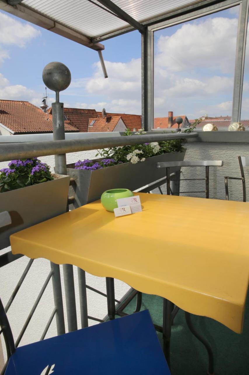Hotel Zum Weissen Roessel Walldorf  Exterior photo